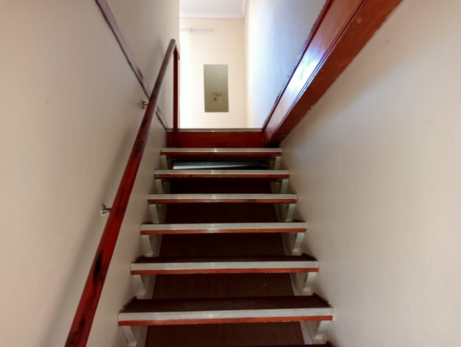 To Let 4 Bedroom Property for Rent in Langenhovenpark Free State